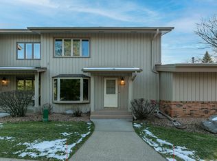 8250 Kingslee Rd, Bloomington, MN 55438