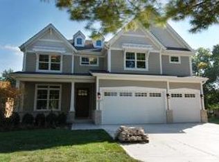 282 E Oneida Ave, Elmhurst, IL 60126