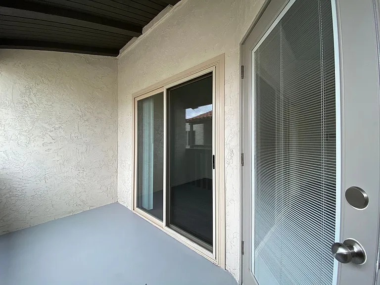 Adams Street Apartments — Photo 9