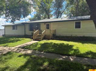 421 E 7th St, North Bend, NE 68649