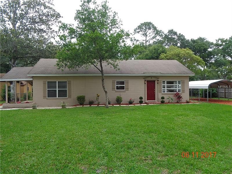 1st image of 9 Poinsettia Dr