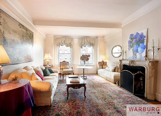 Sold by Warburg | media 13