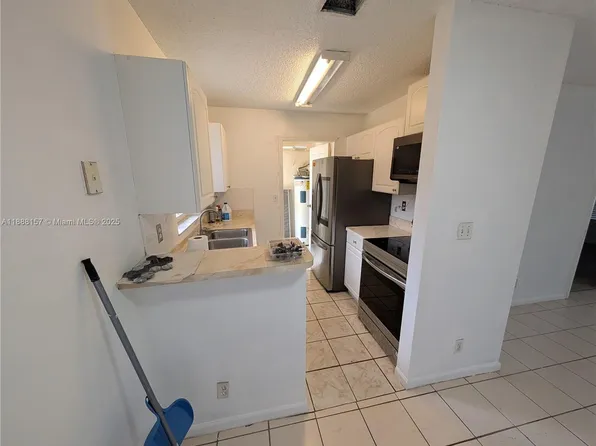 720 NW 15th Ter, Fort Lauderdale, FL 33311