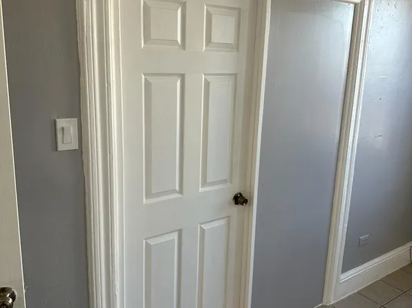 31 Gray Street image 11 of 15