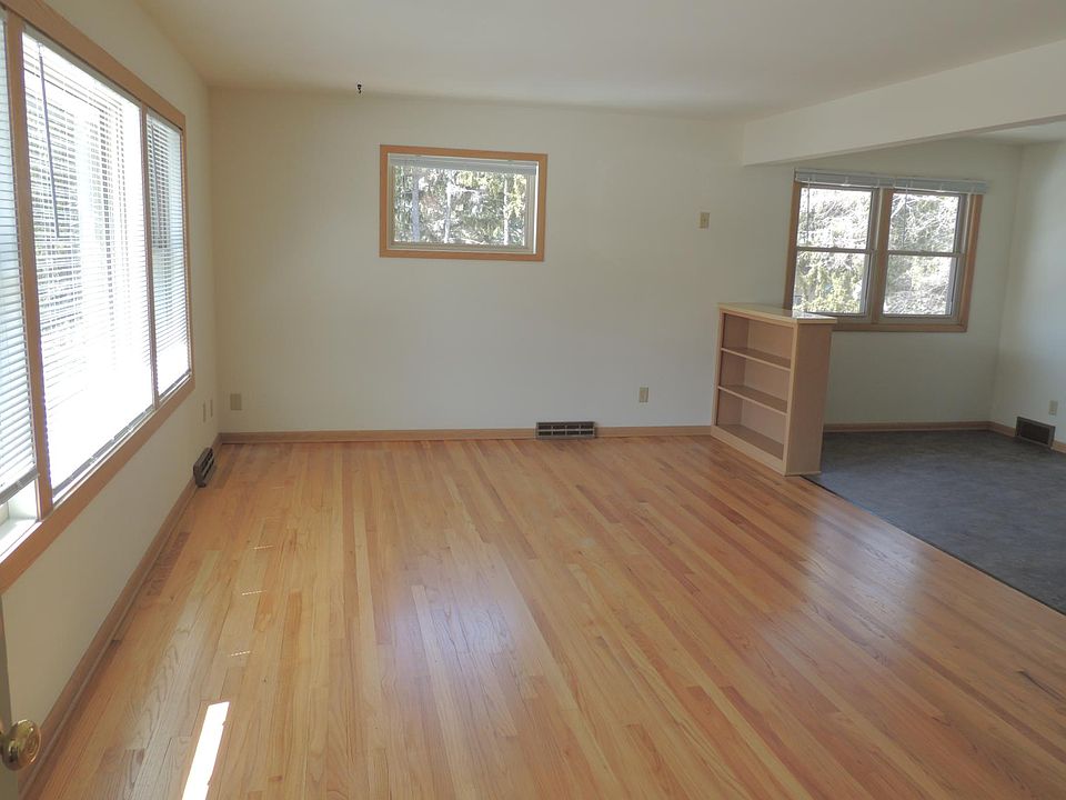 living room, oak hardwood floors