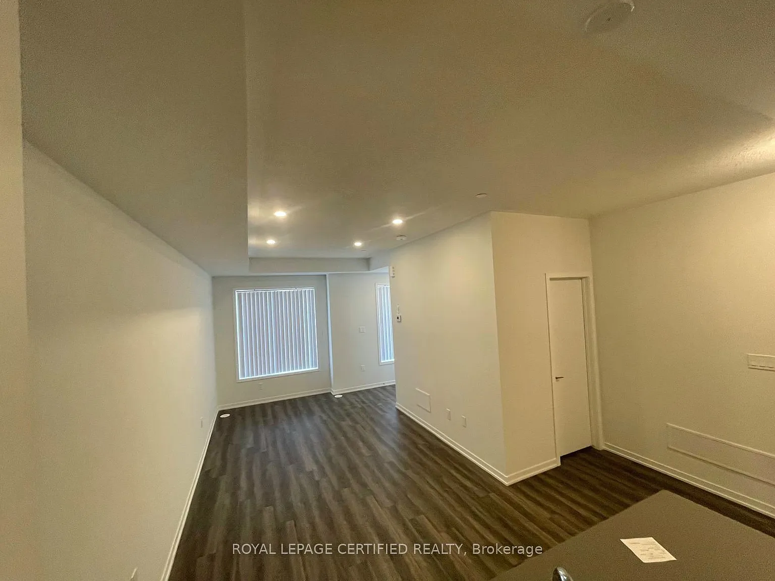 151 Honeycrisp Cres — Photo 4
