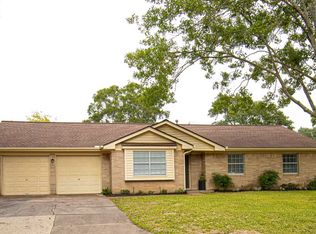 909 Klare Ave, Rosenberg, TX 77471