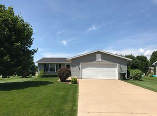 632 Sunrise Dr, Ripon, WI 54971