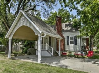 8638 Switzer Rd, Overland Park, KS 66214