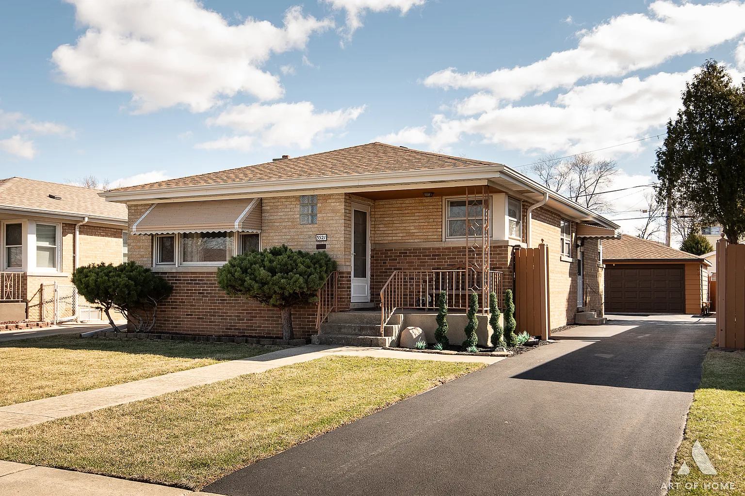 3521 Sarah St photo 1