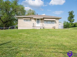 3224 S Wilson Rd, Radcliff, KY 40160