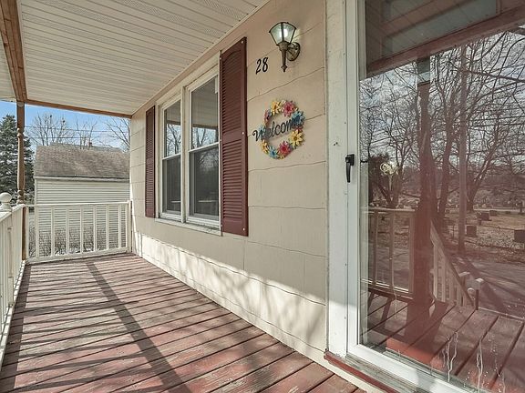 3rd image of 28 Cedar Ave
