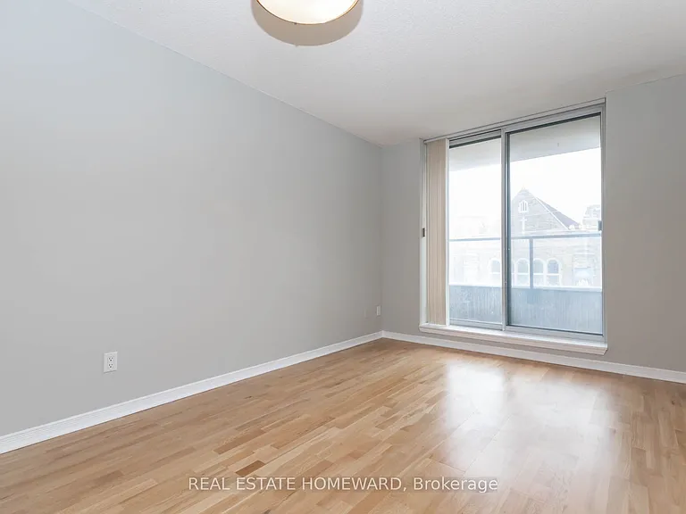 1765 Queen St E #413 — Photo 7
