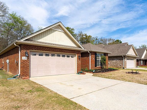 3rd image of 328 Vincent St