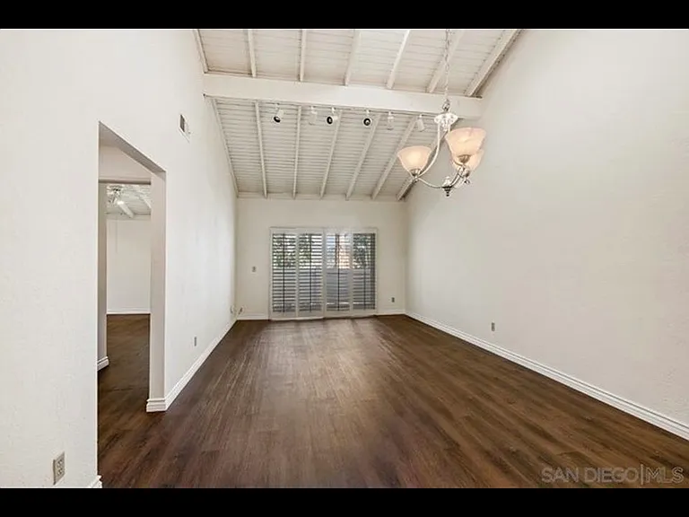 7000 Saranac St #77 — Photo 6