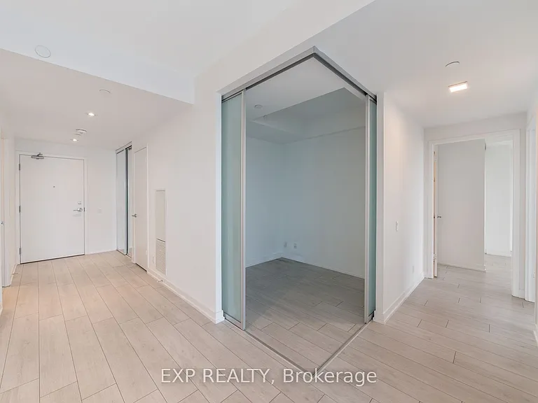 898 Portage Pkwy #3101 — Photo 8