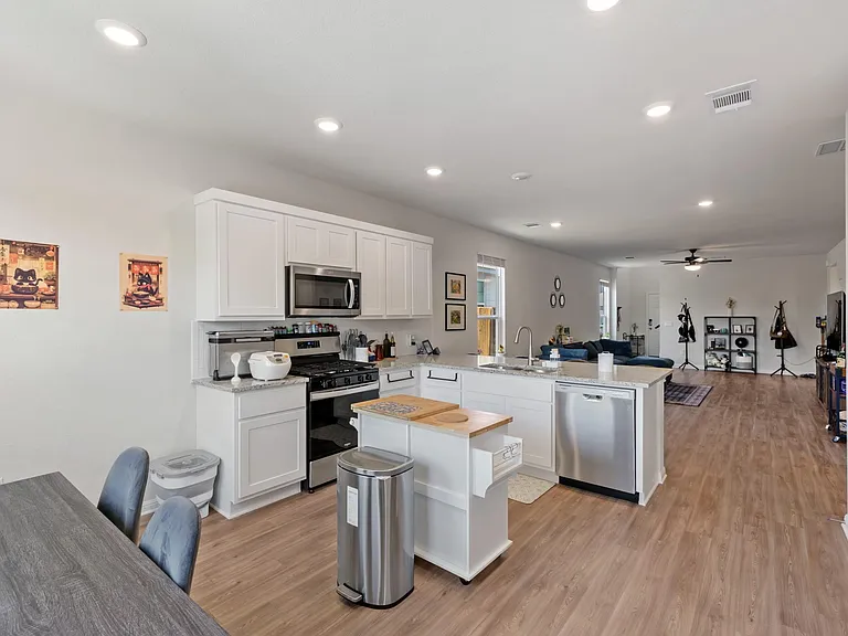 8306 Haflinger Dr — Photo 5