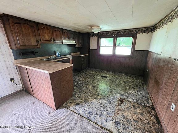 4th image of 6153 Chaplin Rd