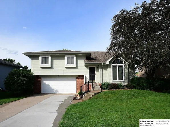 15211 Pasadena Ave, Omaha, NE 68144
