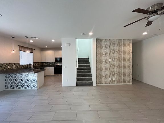 3rd image of 1219 Solemn Cactus Ave