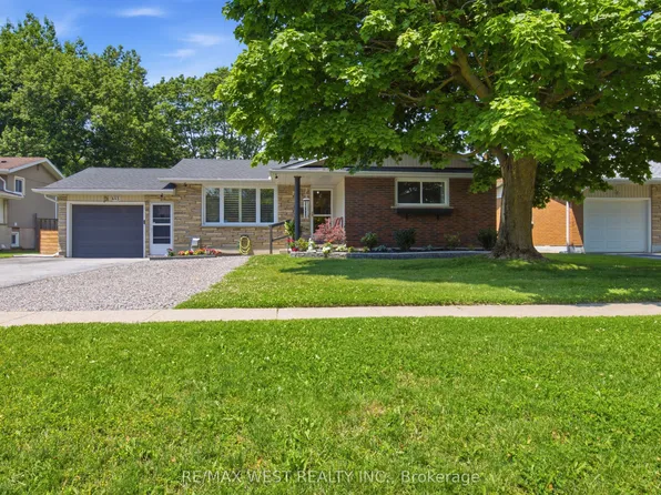 453 Leonard Ave, Welland, ON L3C 3A2