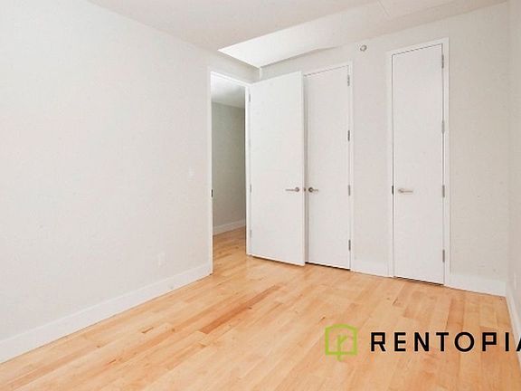 5th image of 836 Dekalb Ave #4Y
