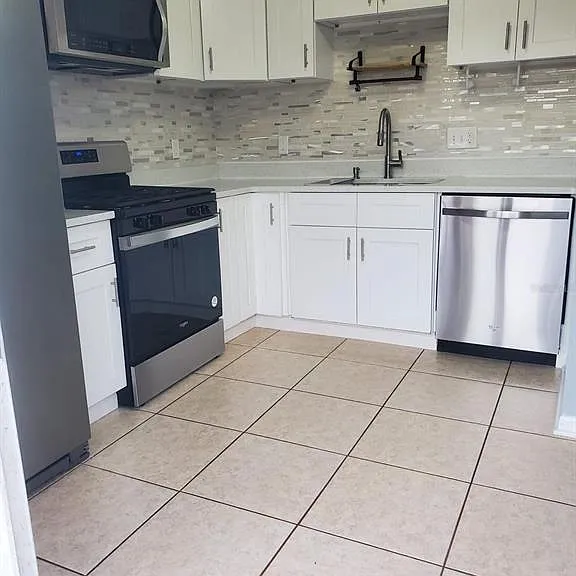 3252 Huntwicke Blvd — Photo 4