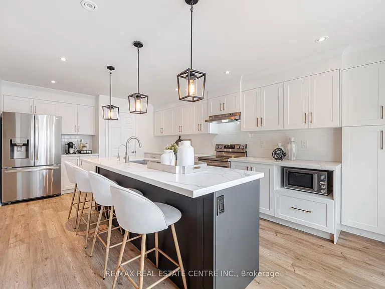 996 Savoline Blvd — Photo 15