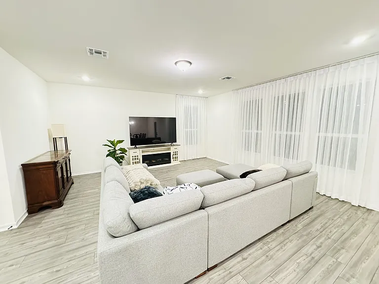 610 Saint Cindys Way #3 — Photo 2
