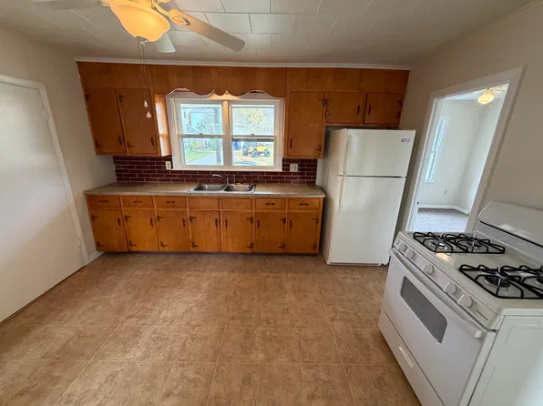 12-16 Battey St #C, Putnam, CT 06260