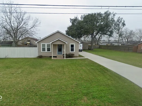 119 E Dumble St, Alvin, TX 77511