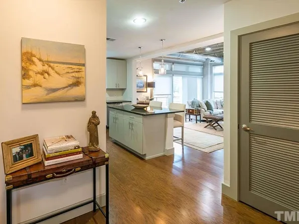 1300 Saint Marys St #306, Raleigh, NC 27609
