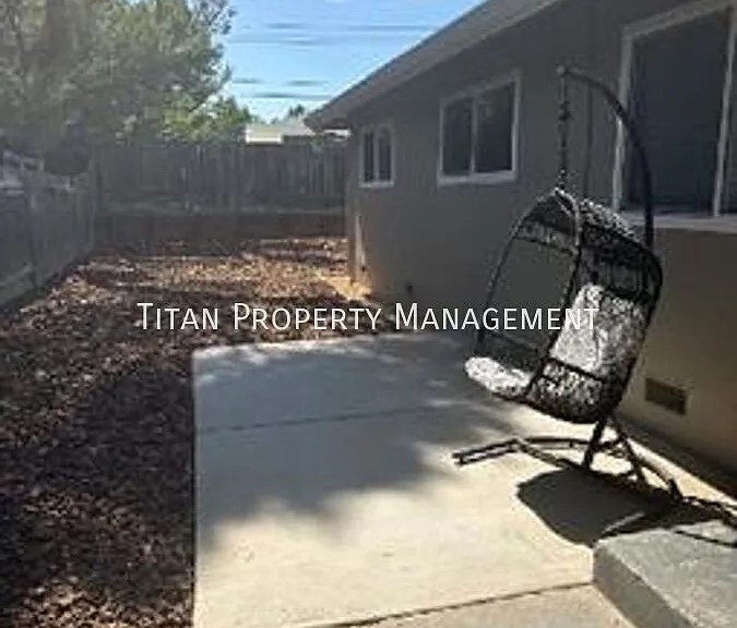 7225 Camel Rock Way — Photo 7