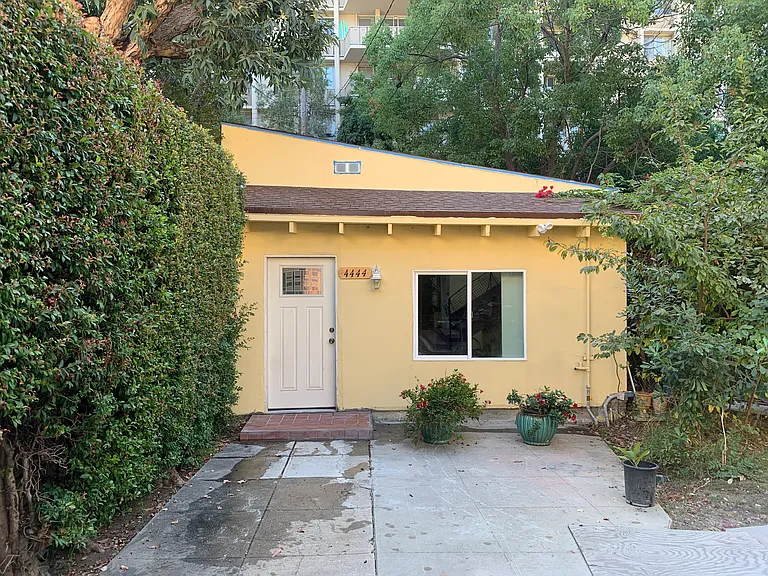 4444 Gainsborough Ave — Photo 1