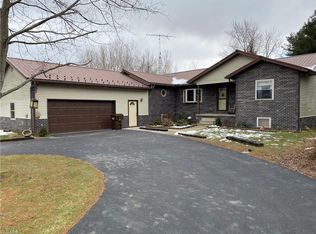 5998 Slater Rd, Andover, OH 44003