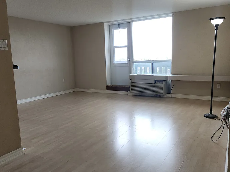 6720 Glen Erin Dr #913 — Photo 7