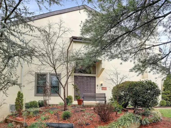 735 Stoney Spring Dr, Baltimore, MD 21210