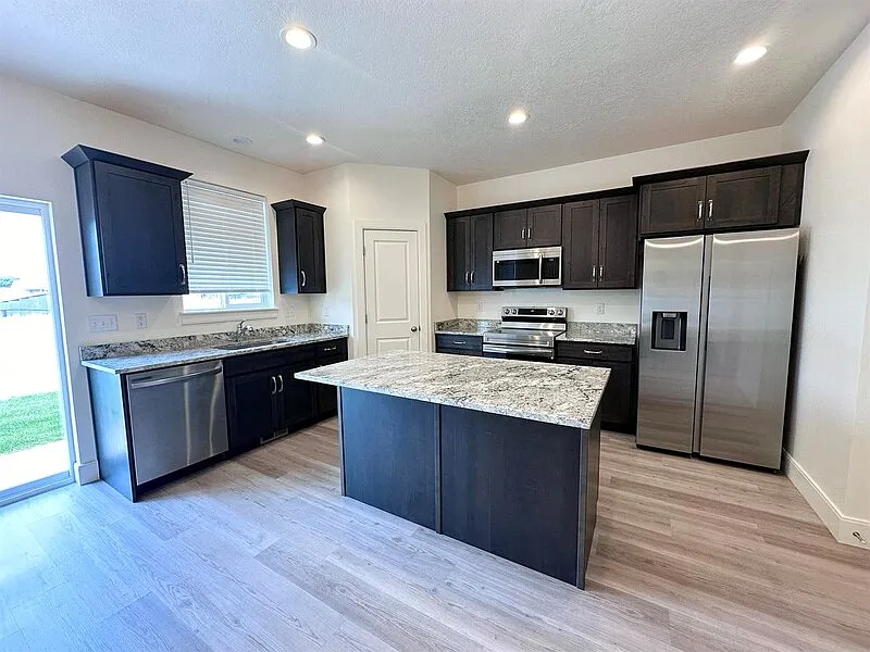 Building Photo - 250 W 1200 S #145