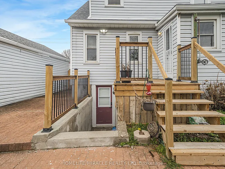 3318 Sinnicks Ave — Photo 4
