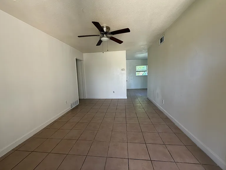 626 Edgedale Dr — Photo 22