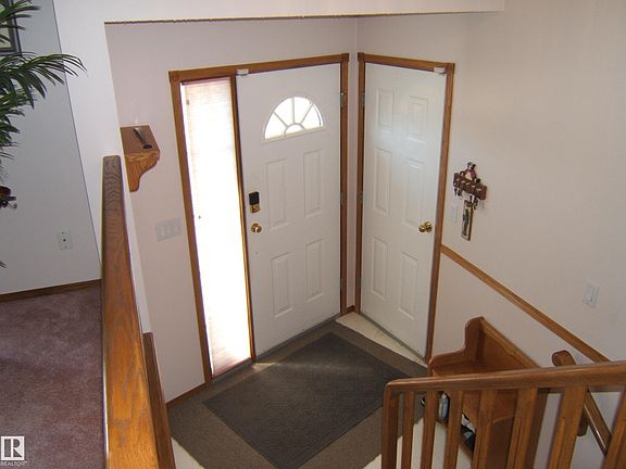 4th image of 4737 54a St