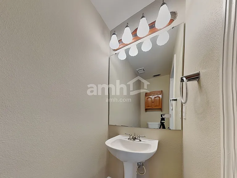 138 Pine Isle Dr — Photo 8