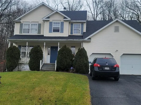 28 Ramblewood Drive, Newburgh, NY 12550