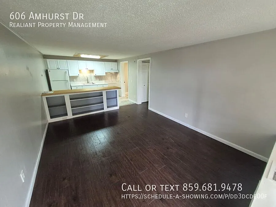 Building Photo - 606 Amhurst Dr