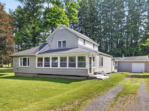 31 Gulf Hill Rd, Cortland, NY 13045