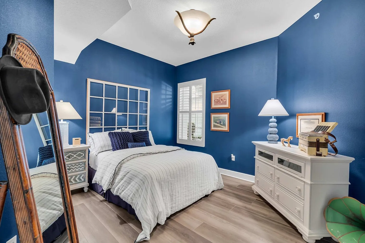 2 bed, 1.0 bath, $5,516 — Photo 4