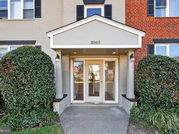 3065 Patrick Henry Dr APT 102, Falls Church, VA 22044