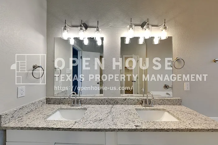 1031 Port Boliver Dr — Photo 8