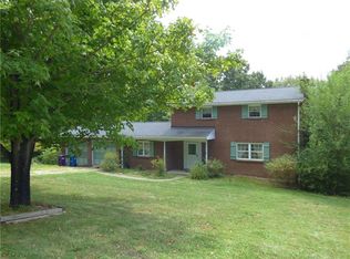 62 Ross Hollow Rd, New Kensington, PA 15068
