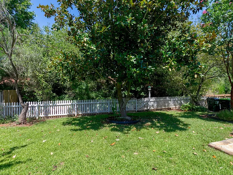 412 Cline Falls Dr — Photo 31